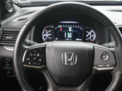 Used 2025 Honda Passport EX-L image 9