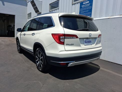 Used 2019 Honda Pilot Touring image 3
