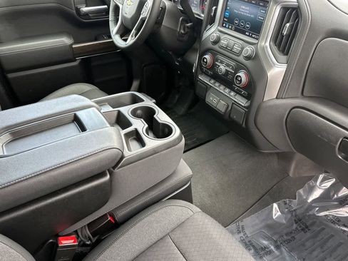Used 2022 Chevrolet Silverado 1500 LT image 15