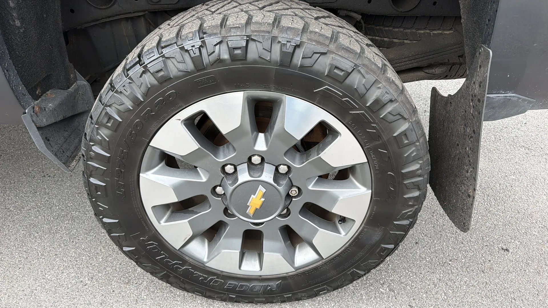 Used 2017 Chevrolet Silverado 2500 High Country w/ Snow Plow Prep Package AWD/4WD image 12