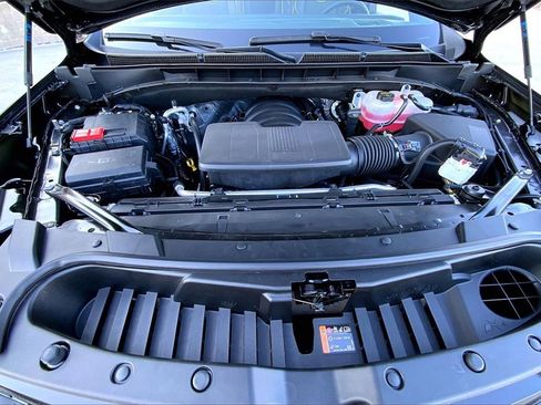 New 2026 Cadillac Escalade Luxury image 17