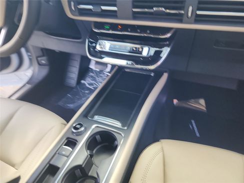 New 2026 Lincoln Corsair Premiere image 31