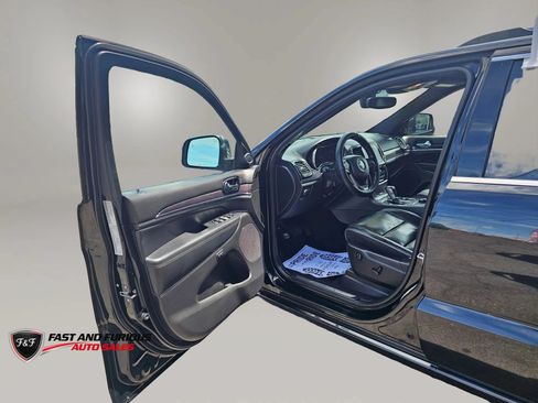 Used 2021 Jeep Grand Cherokee Overland AWD/4WD image 9