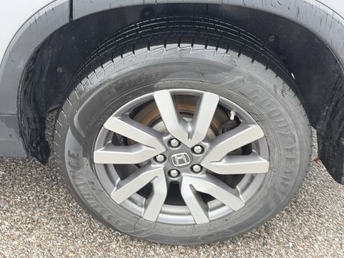 Used 2019 Honda Pilot EX image 11