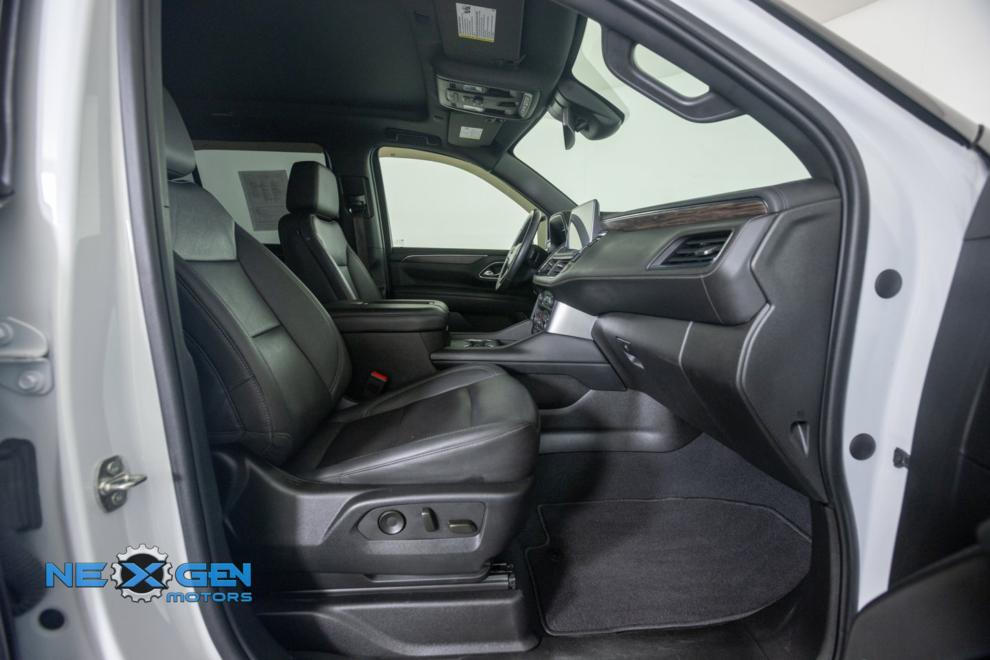 Used 2023 Chevrolet Tahoe Z71 w/ Max Trailering Package AWD/4WD image 41