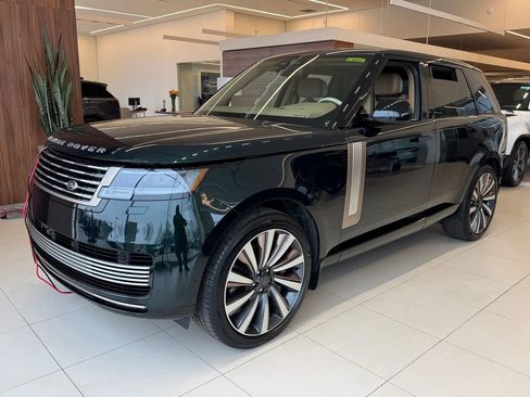 New 2026 Land Rover Range Rover SV image 1