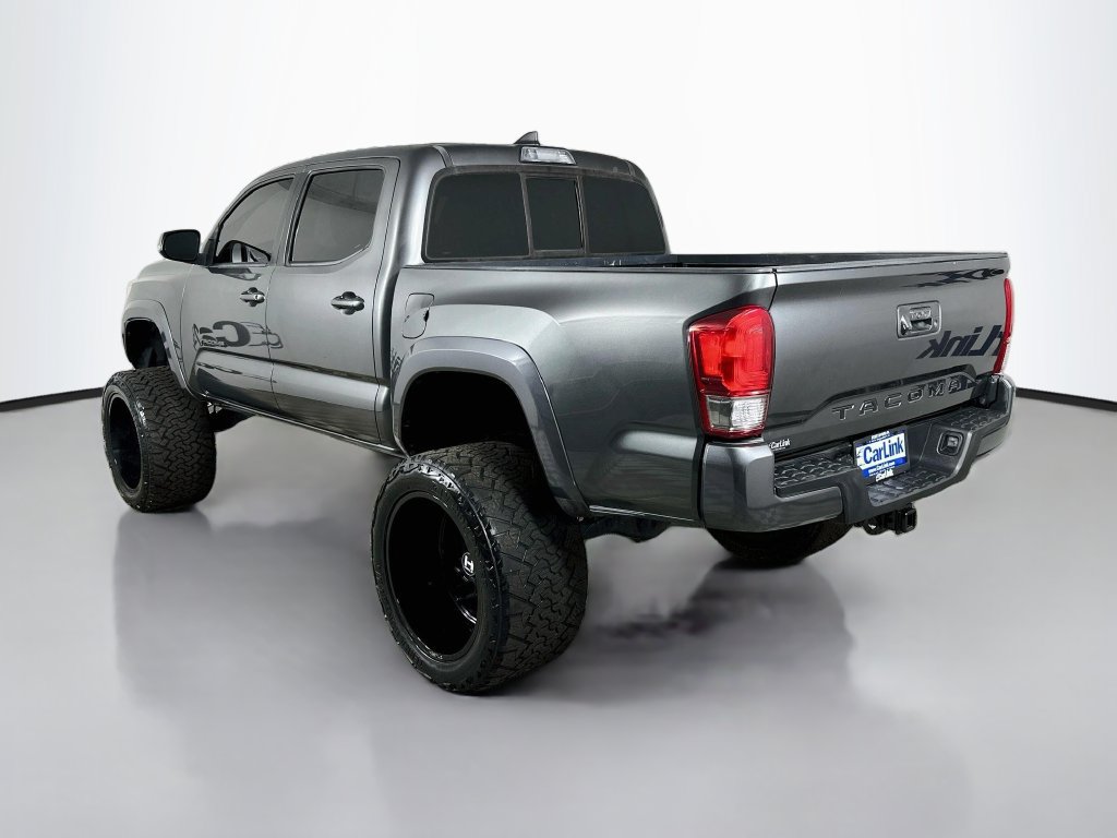 Used 2016 Toyota Tacoma TRD Sport w/ Towing Package RWD image 5