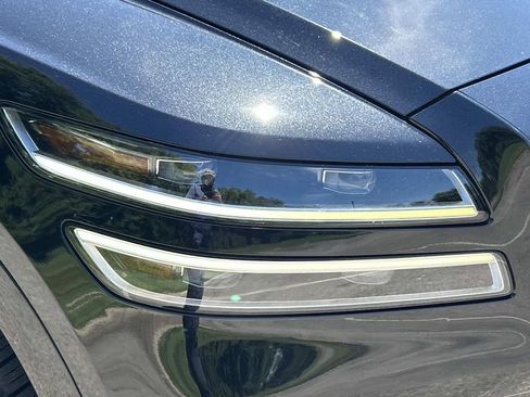 Used 2023 Genesis GV80 3.5T w/ Prestige Package AWD/4WD image 10