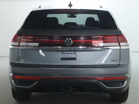 Used 2024 Volkswagen Atlas Cross Sport SE AWD/4WD image 41