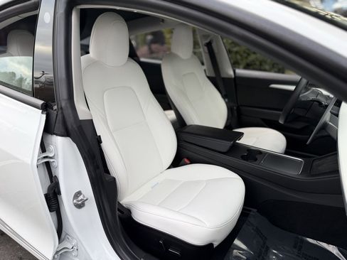 Used 2022 Tesla Model 3 Long Range image 33