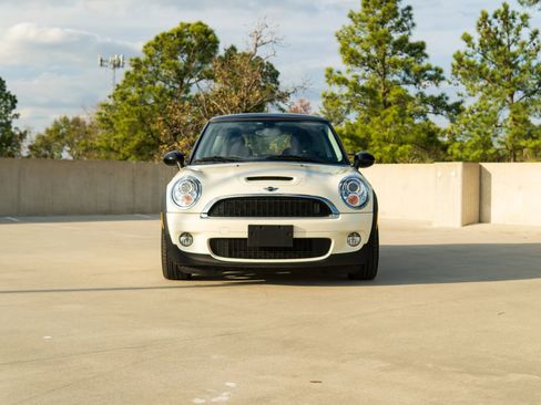 Used 2010 MINI Cooper S w/ Sport Pkg image 1