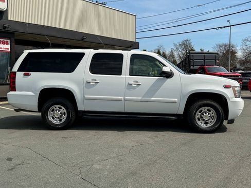 Used 2007 Chevrolet Suburban 2500 LT AWD/4WD image 3