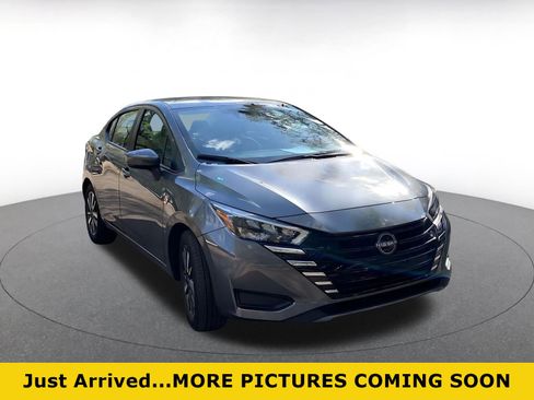 Used 2025 Nissan Versa SV image 1