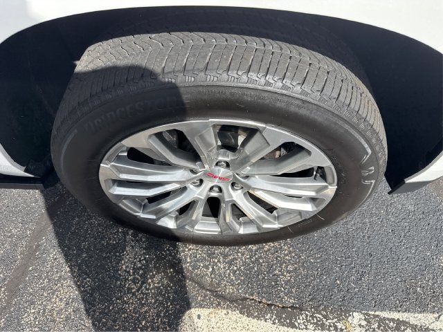 Used 2023 GMC Yukon XL Denali AWD/4WD image 15
