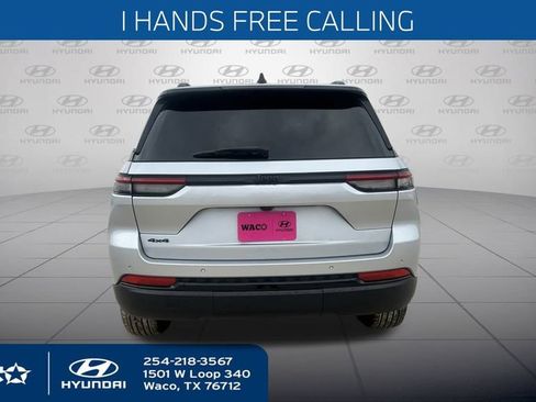 Used 2024 Jeep Grand Cherokee Altitude image 10