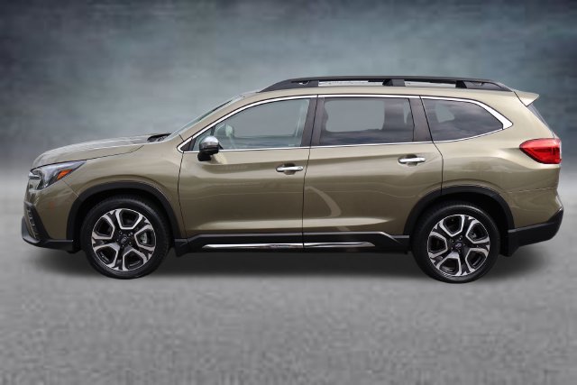 Used 2023 Subaru Ascent Touring AWD/4WD image 4