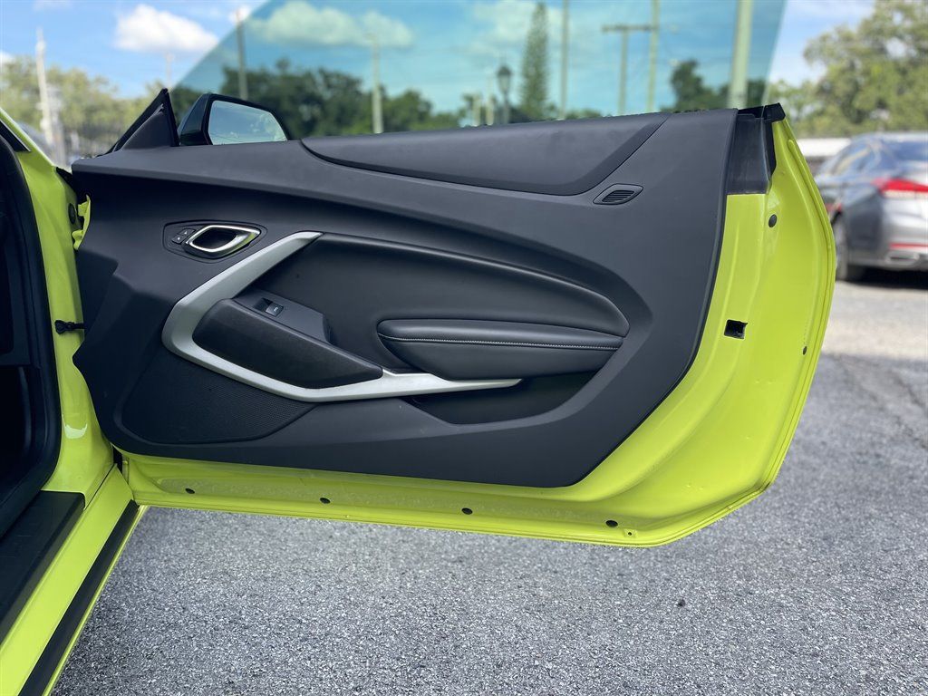 Used 2020 Chevrolet Camaro SS RWD image 34