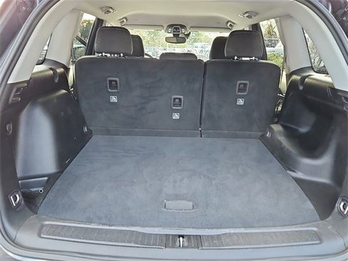 Used 2023 Jeep Grand Cherokee Laredo image 26