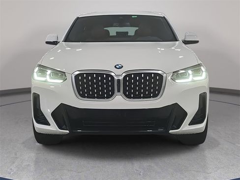 Used 2024 BMW X4 xDrive30i w/ Premium Package image 2