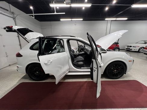 Used 2016 Porsche Cayenne GTS image 66