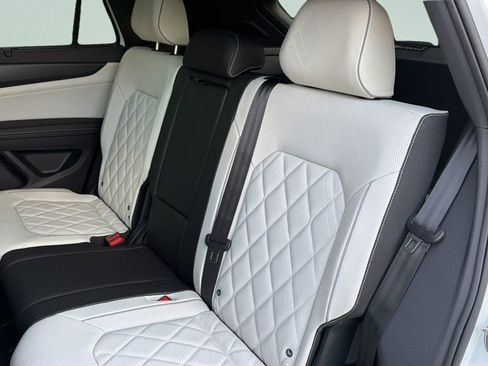 New 2026 Volkswagen Atlas Cross Sport SEL Premium R-Line AWD/4WD image 27