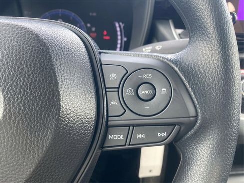 Used 2026 Toyota Corolla LE image 19
