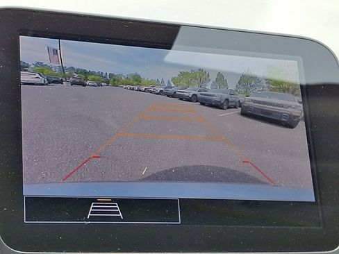 Used 2024 Chevrolet Malibu LT FWD image 30