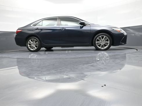 Used 2017 Toyota Camry SE FWD image 28