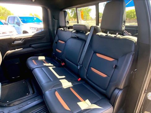 Used 2023 GMC Sierra 1500 AT4 w/ AT4 Premium Package AWD/4WD image 21