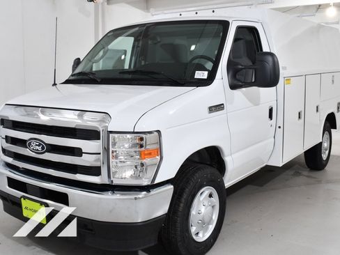 New 2026 Ford E-350 and Econoline 350 Super Duty w/ Power Equipment Group image 2