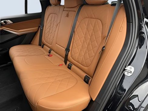 Used 2024 BMW X5 xDrive40i w/ M Sport Package AWD/4WD image 31