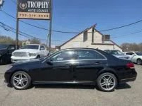 Used 2014 Mercedes-Benz E 350 4MATIC Sedan image 9