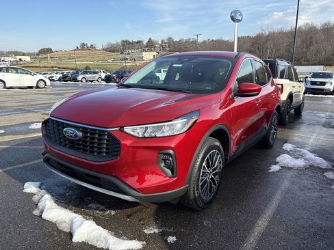 New 2026 Ford Escape SE image 1