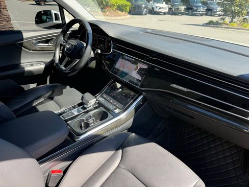 Used 2023 Audi Q7 3.0T Premium Plus AWD/4WD image 3