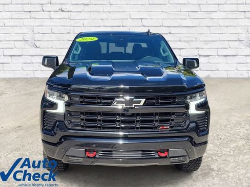 Used 2024 Chevrolet Silverado 1500 LT Trail Boss w/ Convenience Package II AWD/4WD image 2