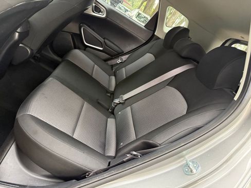 Used 2025 Kia Soul LX w/ LX Technology Package image 31