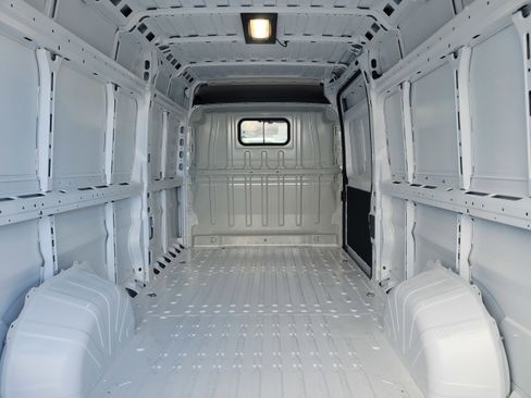 New 2026 RAM ProMaster 3500 w/ Convenience Group image 12