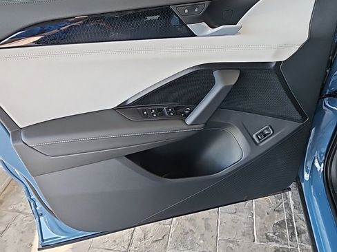 New 2025 Volkswagen Tiguan SE image 24