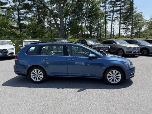 Used 2019 Volkswagen Golf S w/ Driver Assistance Package AWD/4WD image 5