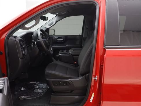 Used 2024 Chevrolet Silverado 1500 Custom Trail Boss w/ LPO, Dark Essentials Package image 6