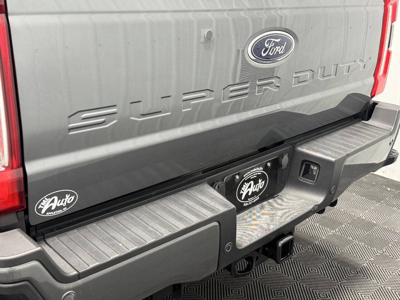 Used 2023 Ford F350 Lariat w/ Lariat Ultimate Package AWD/4WD image 5