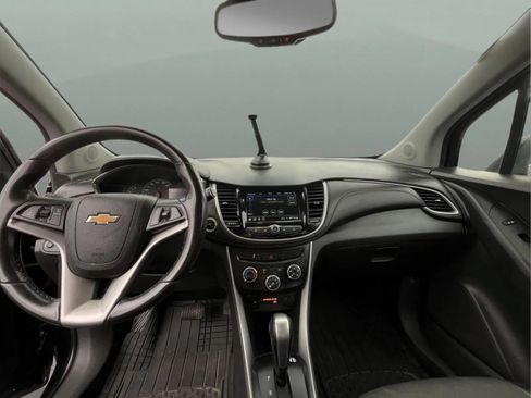 Used 2019 Chevrolet Trax LT w/ LT Convenience Package AWD/4WD image 8
