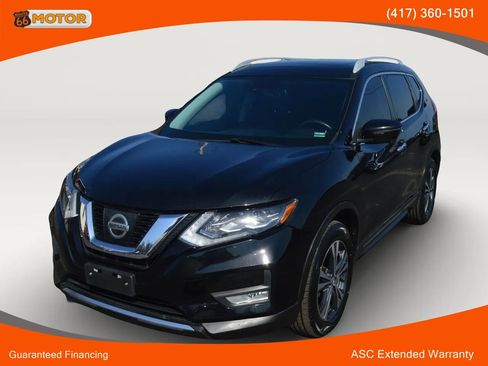 Used 2017 Nissan Rogue SL w/ SL Premium Package image 1