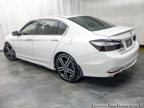 Used 2016 Honda Accord Sport image 8