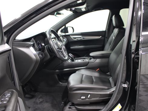 Certified 2023 Cadillac XT5 Luxury AWD/4WD image 3