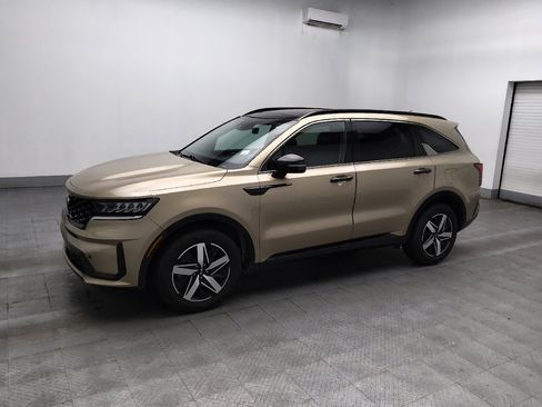 Used 2021 Kia Sorento S w/ Panoramic Sunroof Package FWD image 2