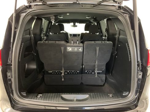 Used 2018 Chrysler Pacifica Touring Plus w/ S Appearance Package FWD image 20