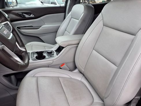 Used 2023 GMC Acadia SLT image 3