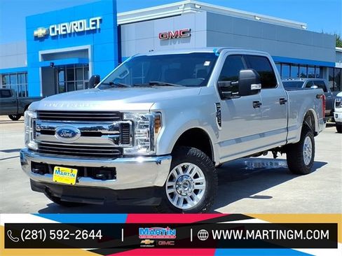 Used 2018 Ford F250 XLT image 1