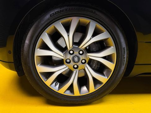 Used 2018 Land Rover Range Rover Supercharged AWD/4WD image 30